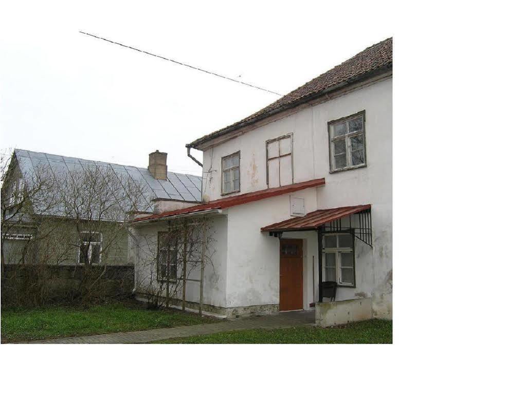 Kohtu Apartment Unique Kuressaare Exterior foto
